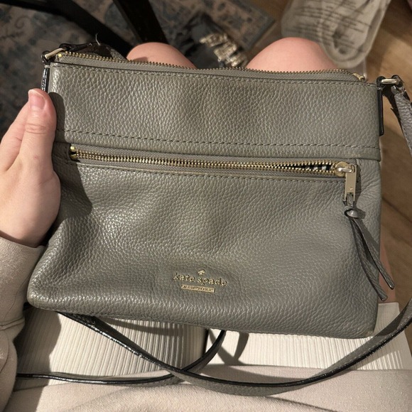 Kate Spade Heather Gray Pebbled Leather Gusset Jackson Crossbody Purse - Picture 11 of 15